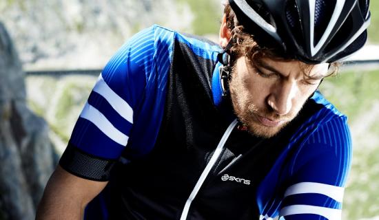OGH-Urteil: Der Helm ist Pflicht beim Rennrad-Training! / Bild: Skins