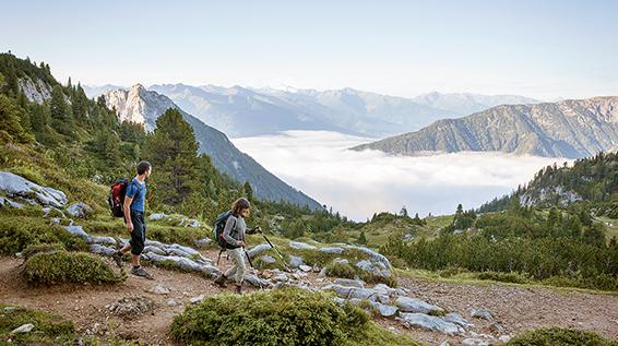 Nebelflucht: 10 Wandertouren mit Sonnengarantie / Bild: Rofan / Tirol Werbung