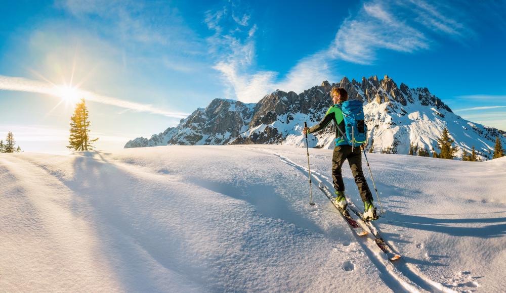 Skitourengehen ist ansteckend: Corona und was wir vom Tourengehen lernen können
