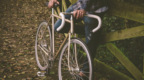 Urbaner Chic am Fahrrad: Das Fixie / Bild: iStock / Ramonespelt