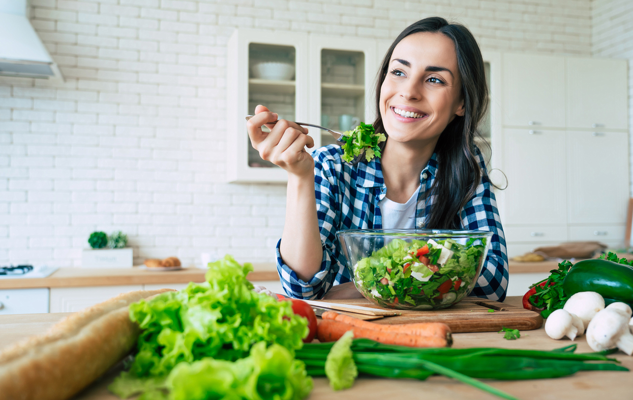 Es grünt: Hier kommen 5 leckere Salatrezepte für dich