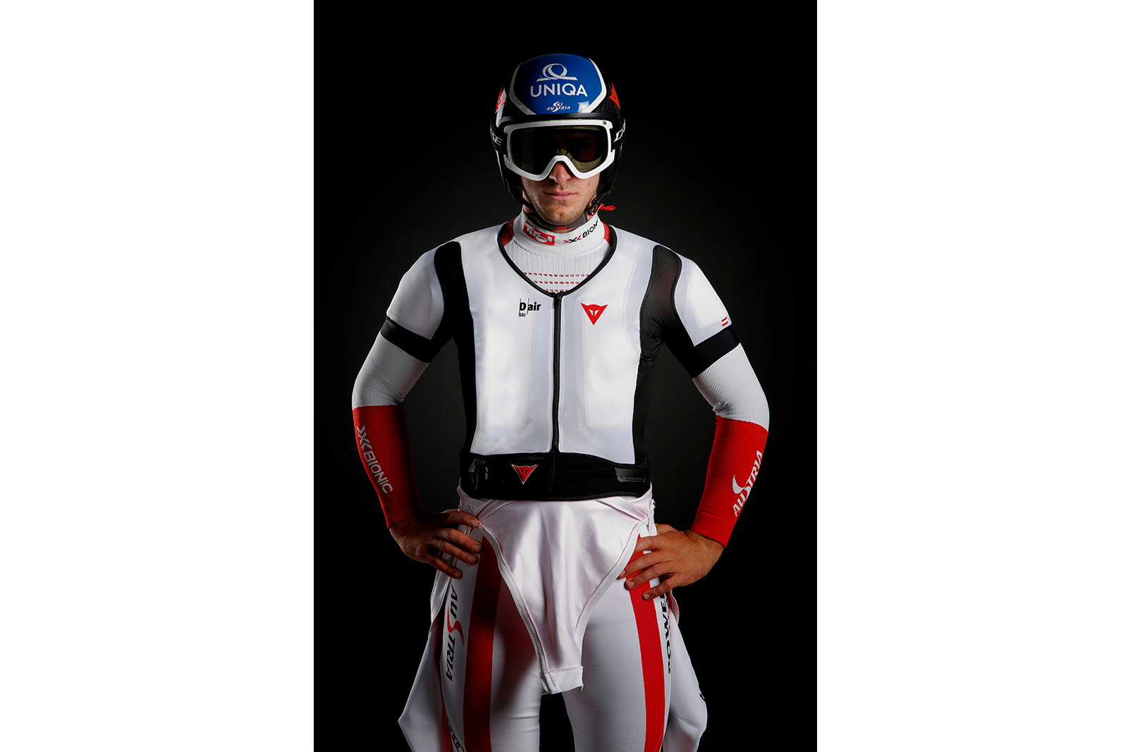 Für Profi-Skifahrer entwickelt: der D-air® Ski und der R001 CARBON Helm von Dainese