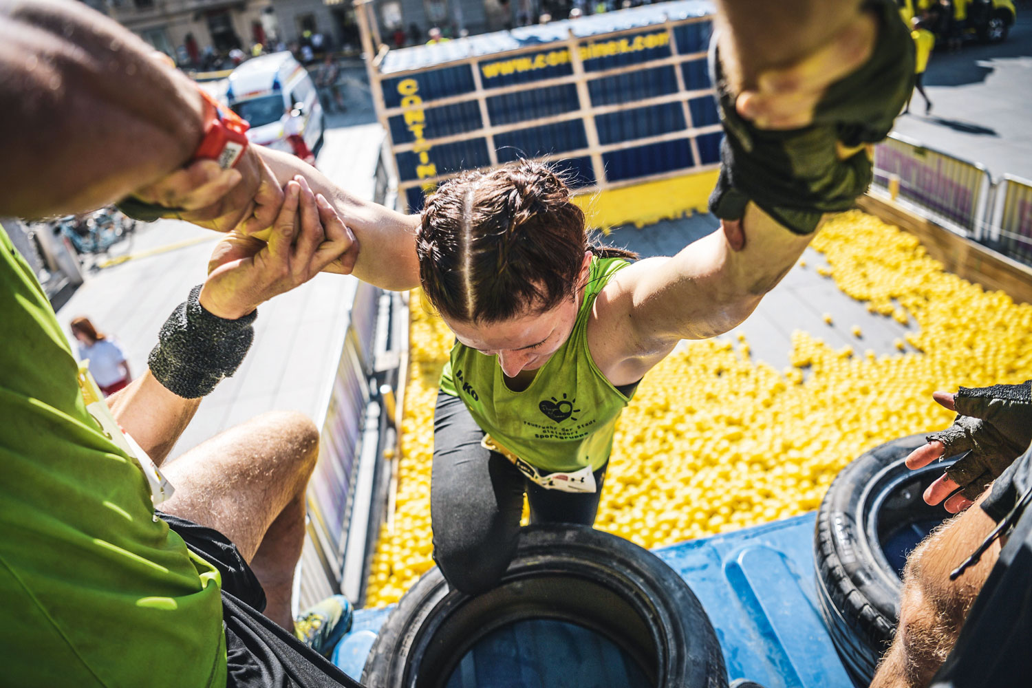 Nur nicht hängen lassen: Obstacle und Dirt Runs sind die Spaßmacher unter den Laufevents