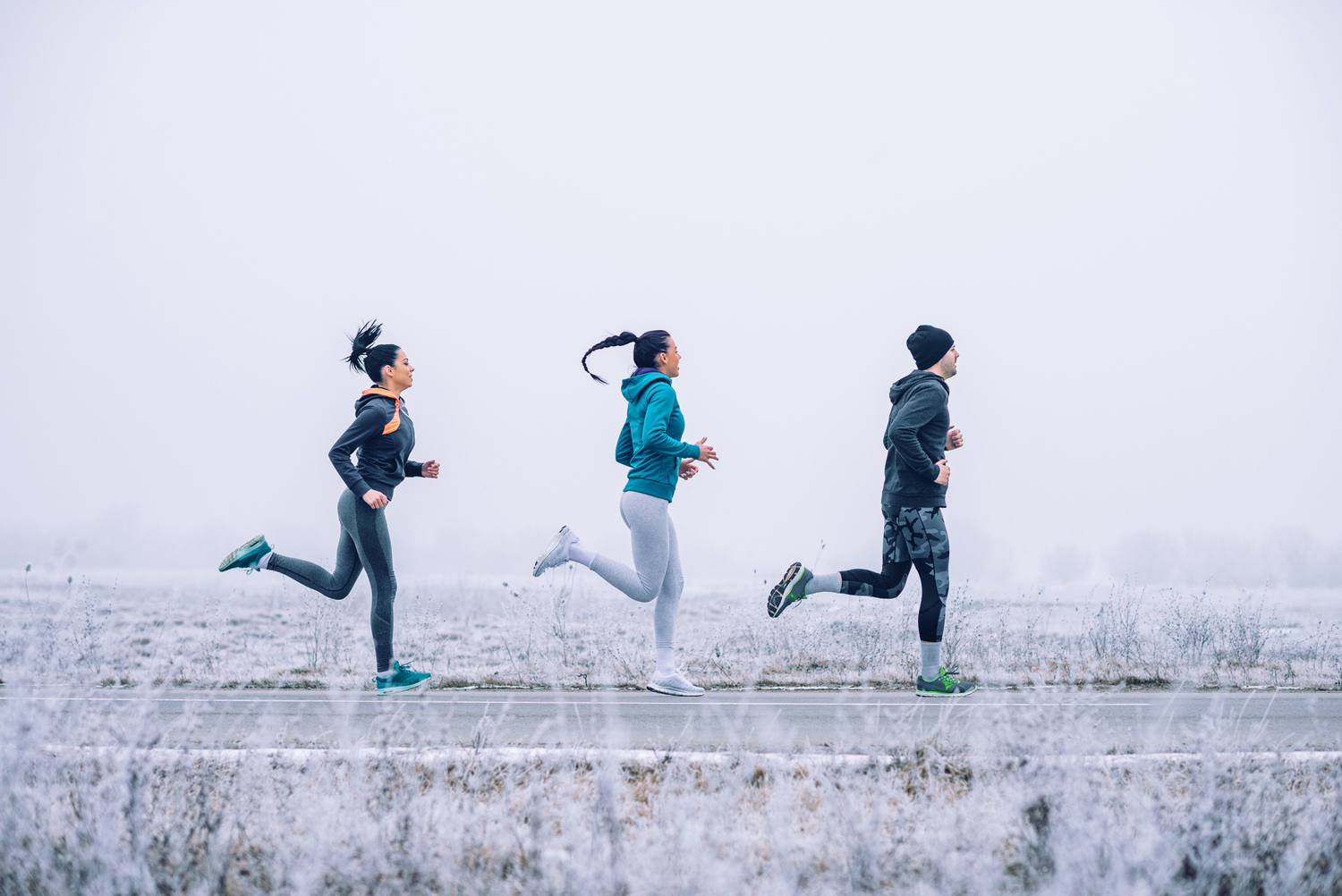 Fit durch die kalte Jahreszeit: 5 Tipps, damit das winterliche Vergnügen ungetrübt bleibt