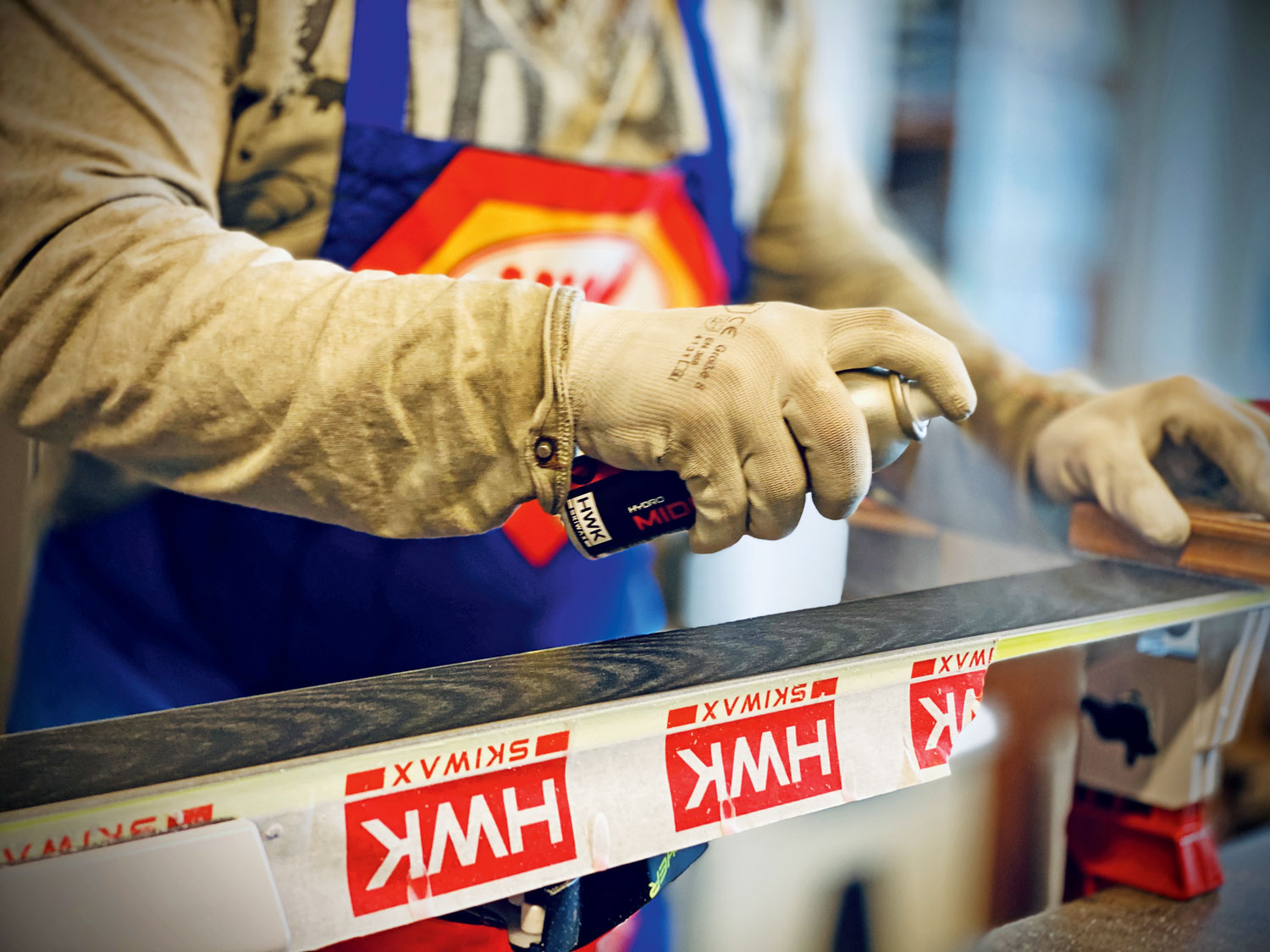 Self-Service: Vom Wachsen und Schleifen von Ski und Snowboard