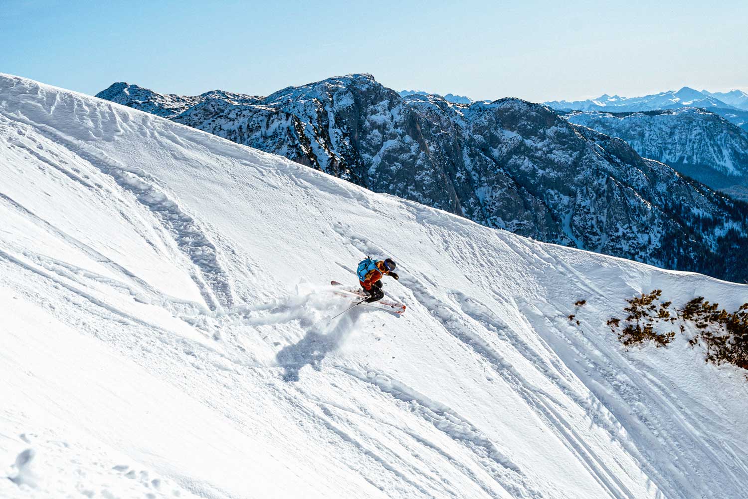 Der Weg ins ­Backcountry: Profi-Tipps für einen gelungenen Einstieg ins Skifahren im freien Gelände