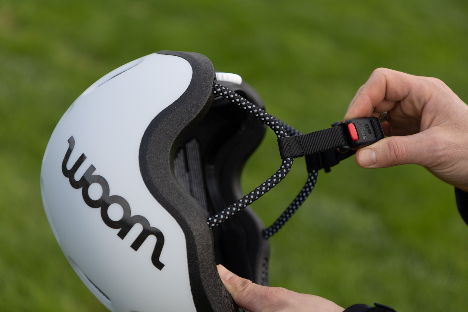 Here we GO! Das woom GO 4-Kinderrad und der woom READY-Kinderhelm im SPORTaktiv-Test