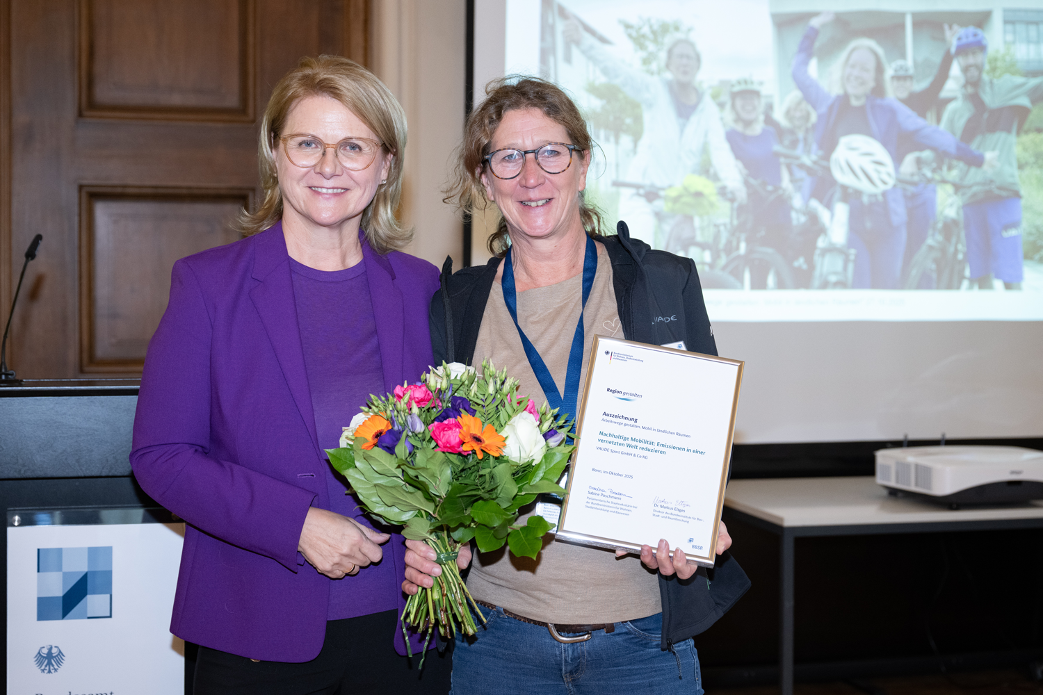 Zukunftsfähiges Mobilitätskonzept im ländlichen Raum: VAUDE gewinnt Bundespreis für erfolgreiche nachhaltige Mobilität