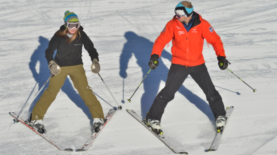 Skifahren lernen leicht gemacht: Bremsen mit dem Schneepflug / Bild: CheckYeti.com