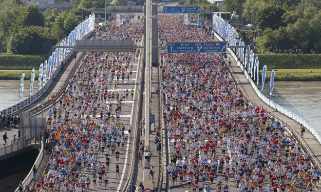 Linz Donau Marathon April / Bild: Linz Marathon (c) Martin Parzer Thumbnail
