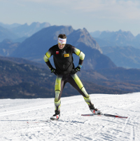 Laufen ohne Stöcke / Bild: Thomas Polzer / SPORTaktiv