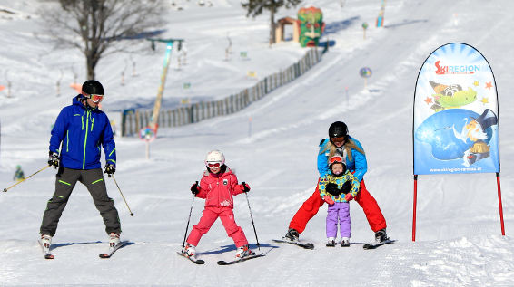 Österreich-Premiere: 1. Kinder Ski-Opening in Ramsau am Dachstein / Bild: photo-austria.at / Martin Huber