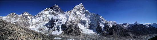 Reinhold Messner im Interview: "Der Mount Everest wird jedes Jahr zu einer Art sicheren Zone gemacht." / Bild: KK