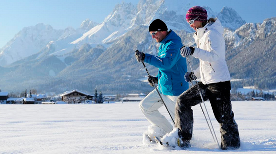 Aktives Erholen: Schneeschuhwandern in St. Johann / Bild: Stefan Eisend 