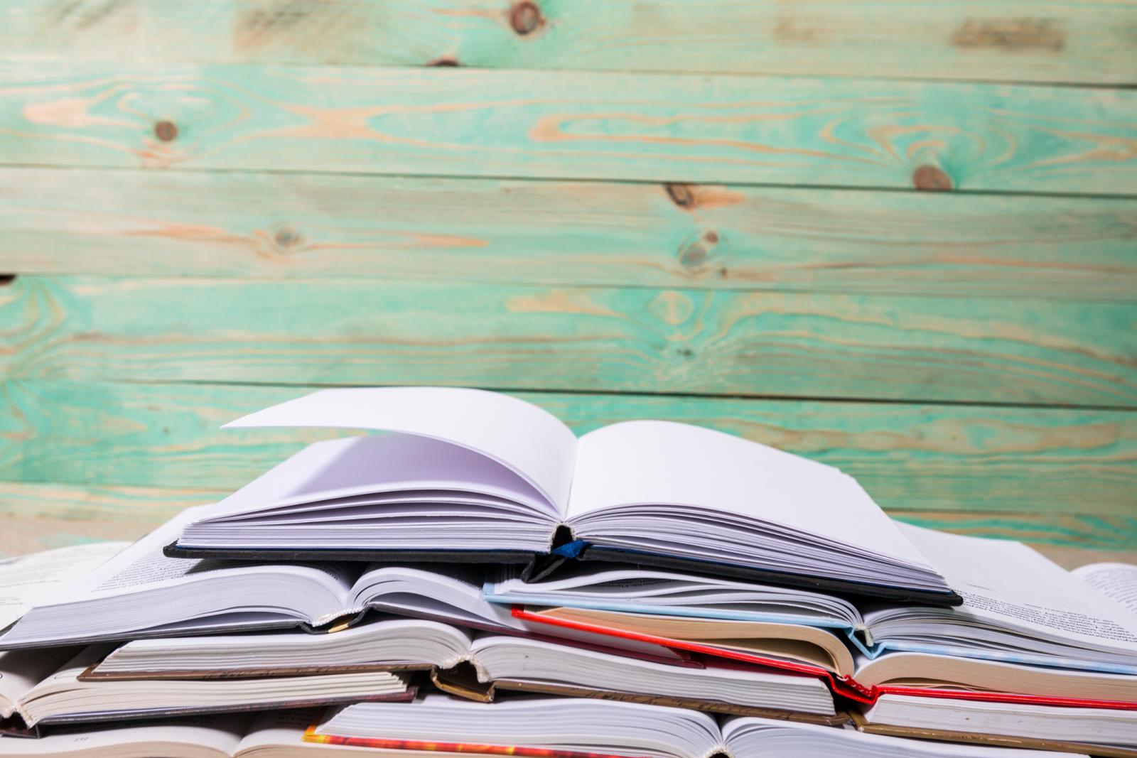 Home-Workout mit Alltagsgegenständen: Mit diesen 5 Übungen hältst du dich zuhause fit