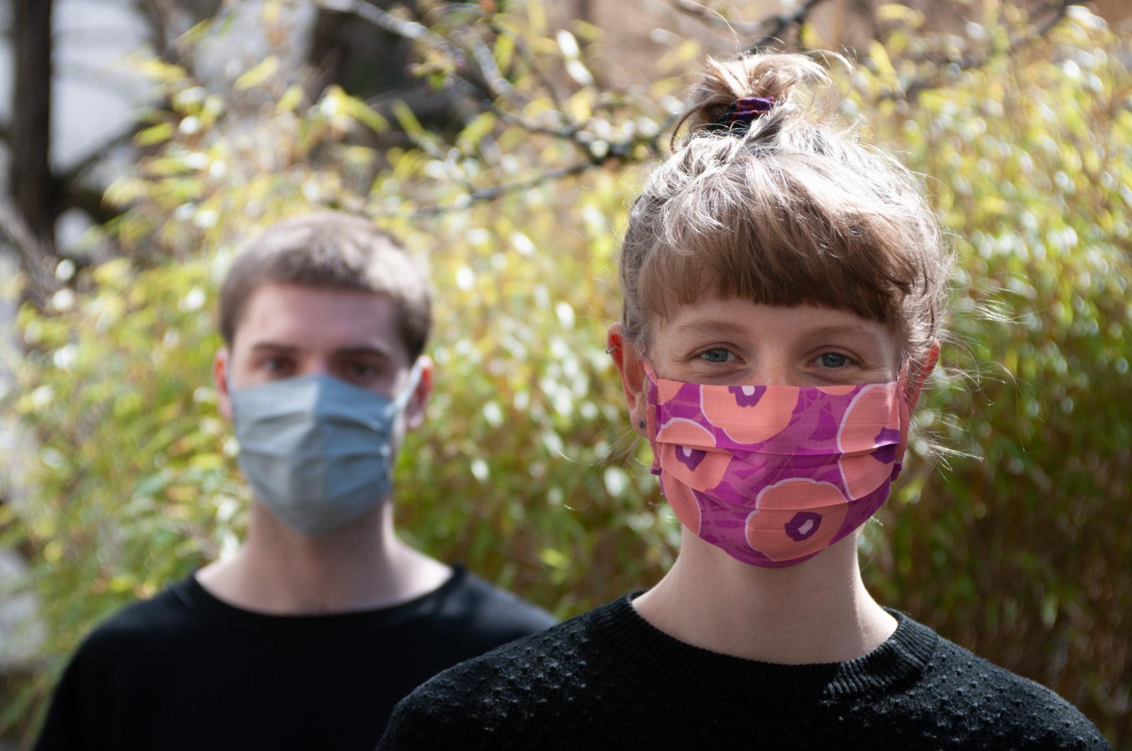 Corona-Masken: Outdoor-Firmen liefern funktionelle Schutz-Helferlein