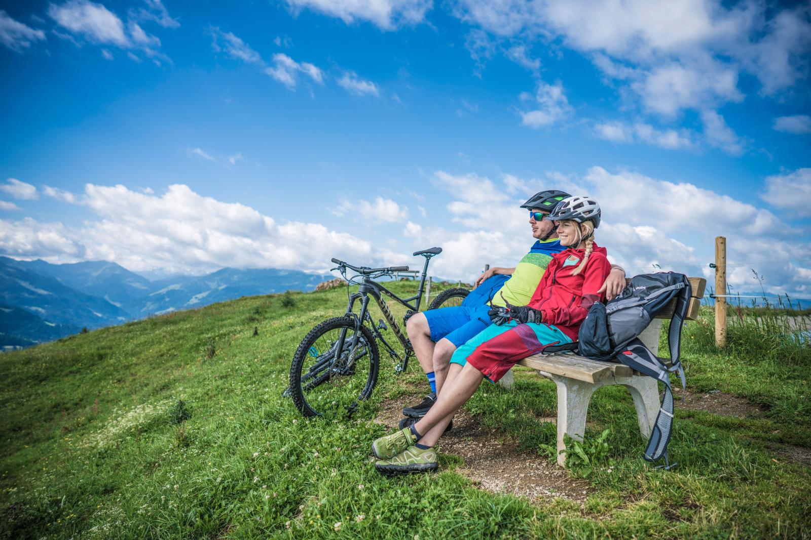 Luft und Liebe: Wie gemeinsames Biken deine Beziehung aufpeppt