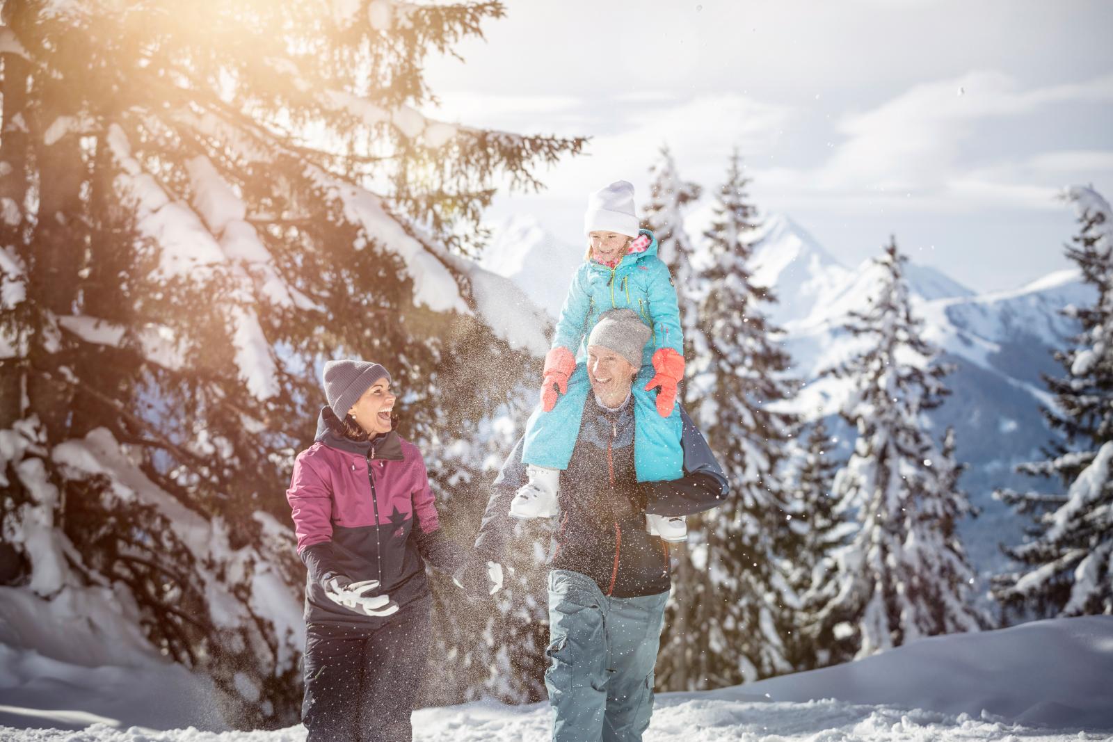 Auf ins Winterwunderland: Mit diesen Tipps wird dein Familienskiurlaub phänomenal