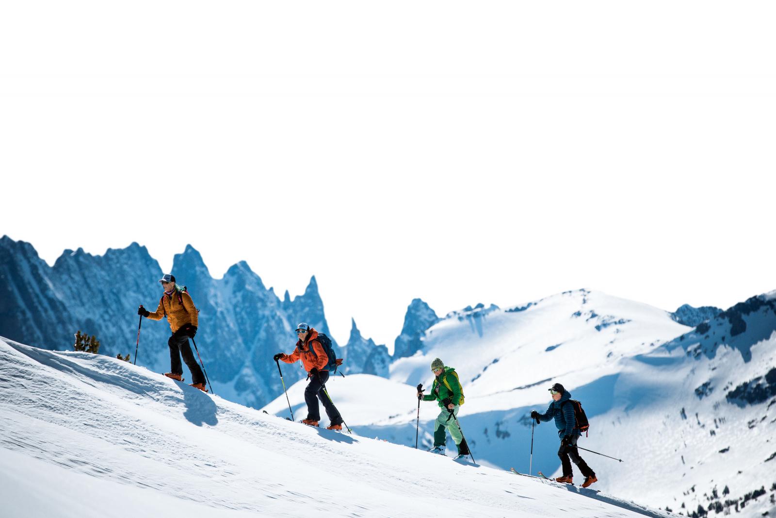 Der Tourenpass beginnt im Shop: Was sich am Skitouren-Materialsektor tut