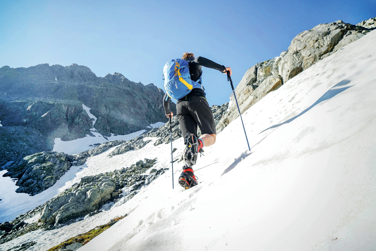 Aufgepasst auf den Altschnee: Worauf man bei Berg- und Skitouren jetzt achten muss