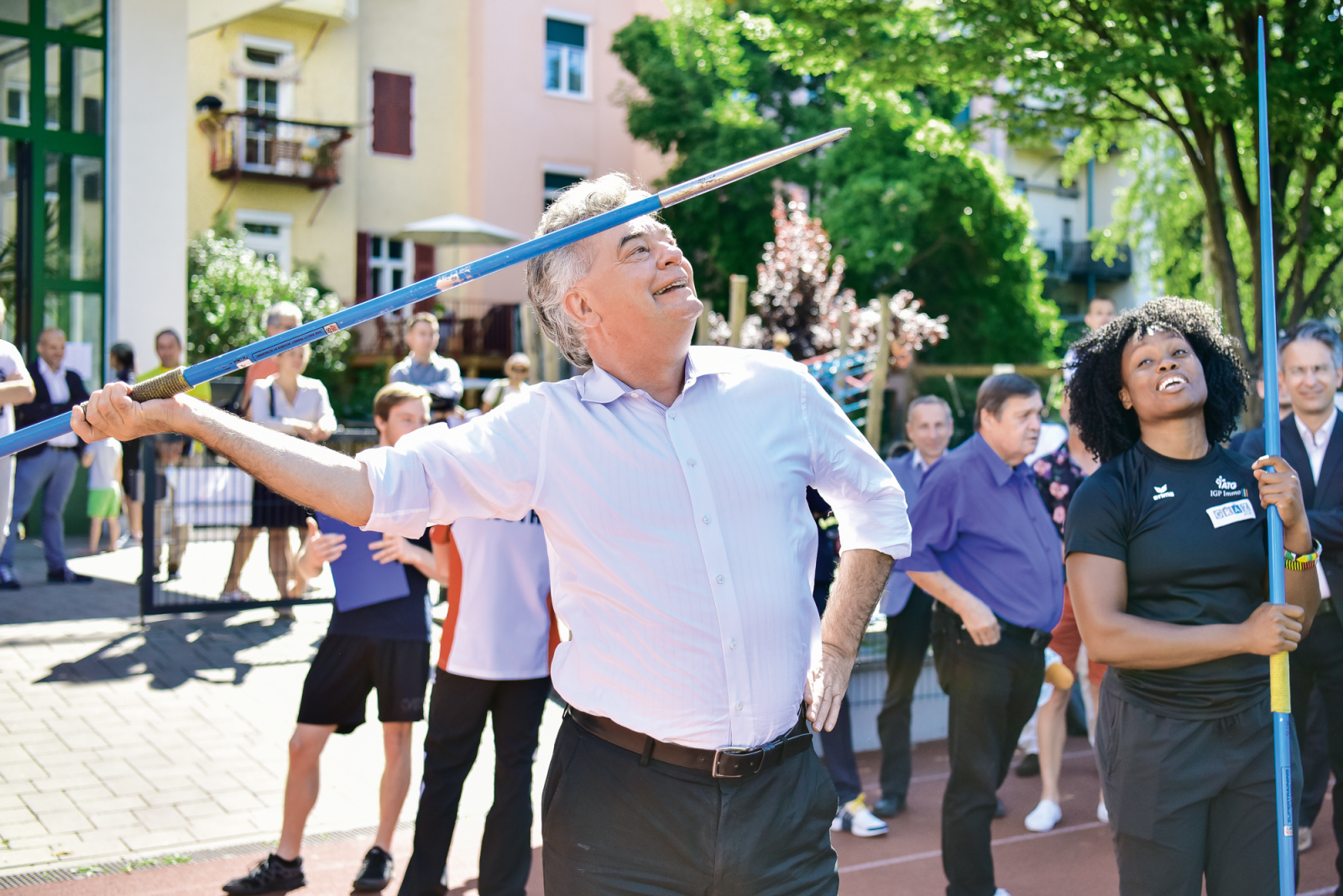 "Es knirscht an manchen Ecken": Sportminister Werner Kogler im großen Interview