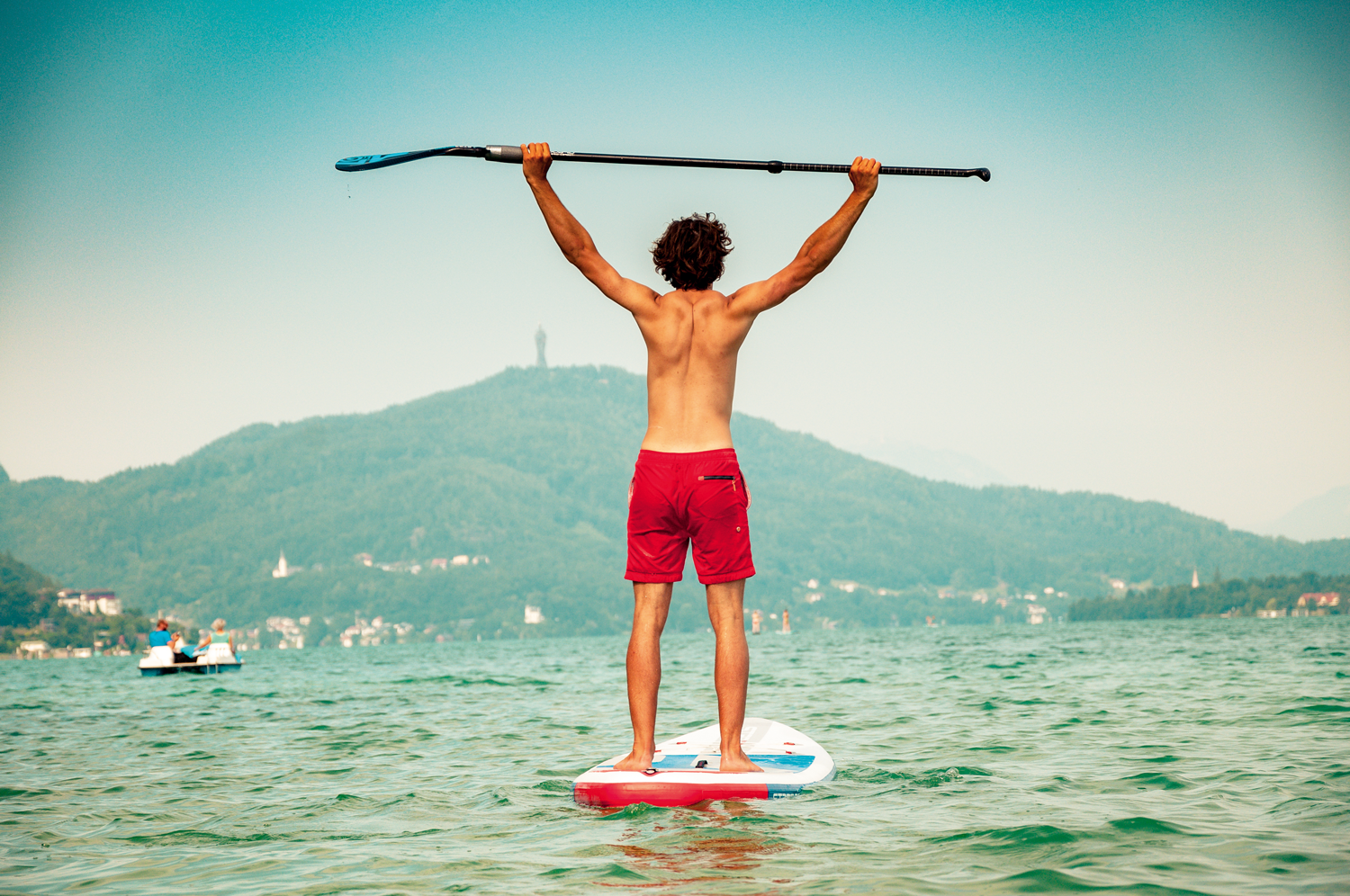 Aktiv am See in Kärnten: mit Board und Yogamatte
