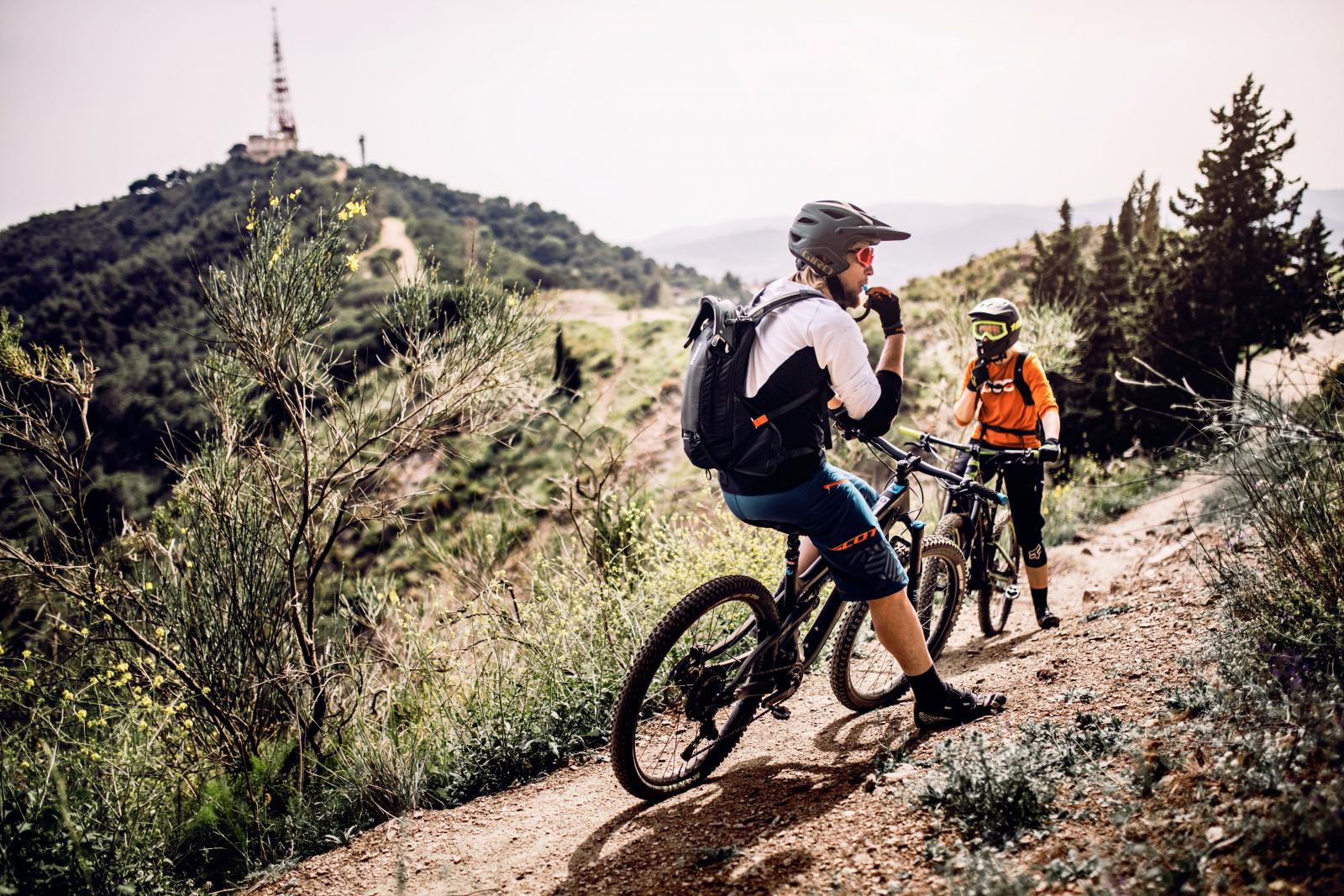 Trinkblasenrucksack Thule Rail 12L Pro