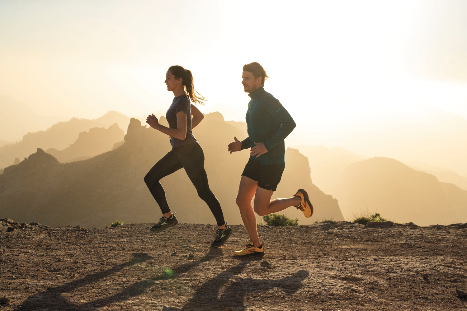 Steine, Schlamm, harte Trails? Lauf' deinen Weg mit dem Cascadia 16 von Brooks!