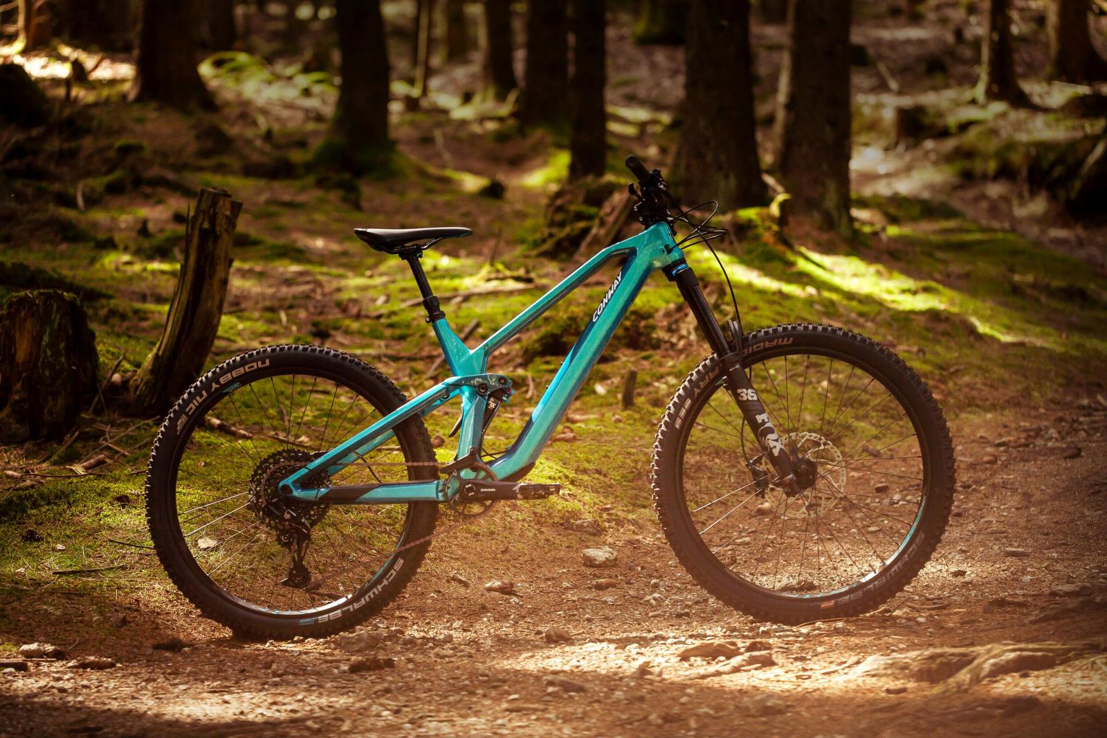 Schicke Carbon-Fullys ohne Motor: die WME-Serie von CONWAY Bikes