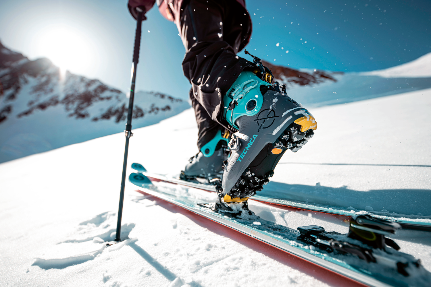 Erstausstattung beim Skitourengehen: Basiswissen für Ski, Schuh und Co.