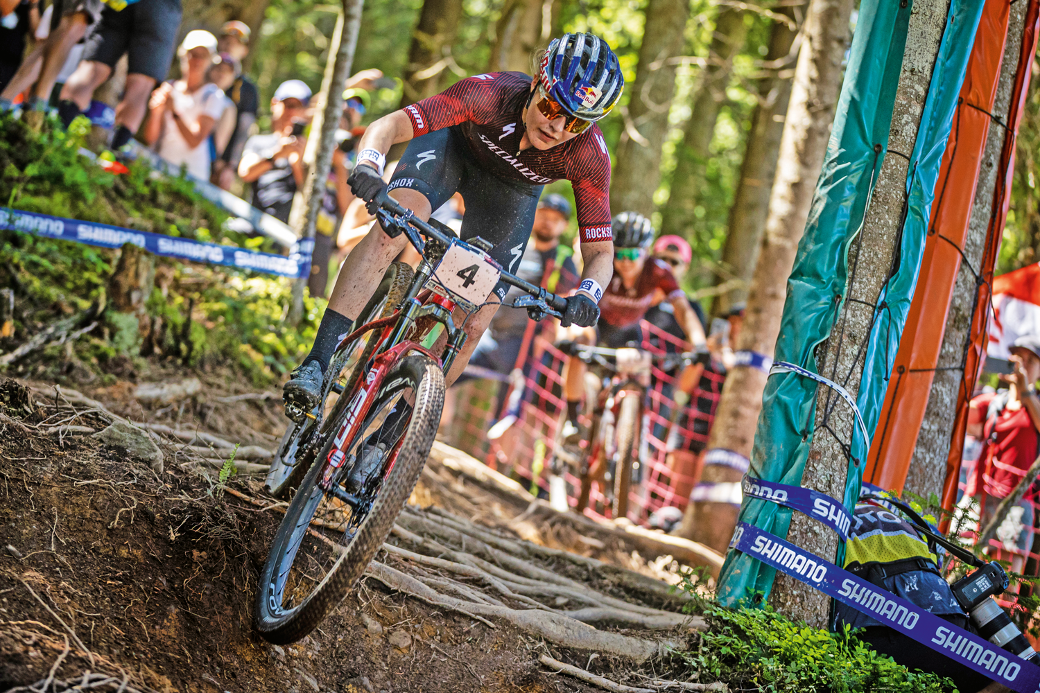Die Vollgas-Genießerin: Laura Stigger sorgt im MTB-Cross-Country-Weltcup für Furore