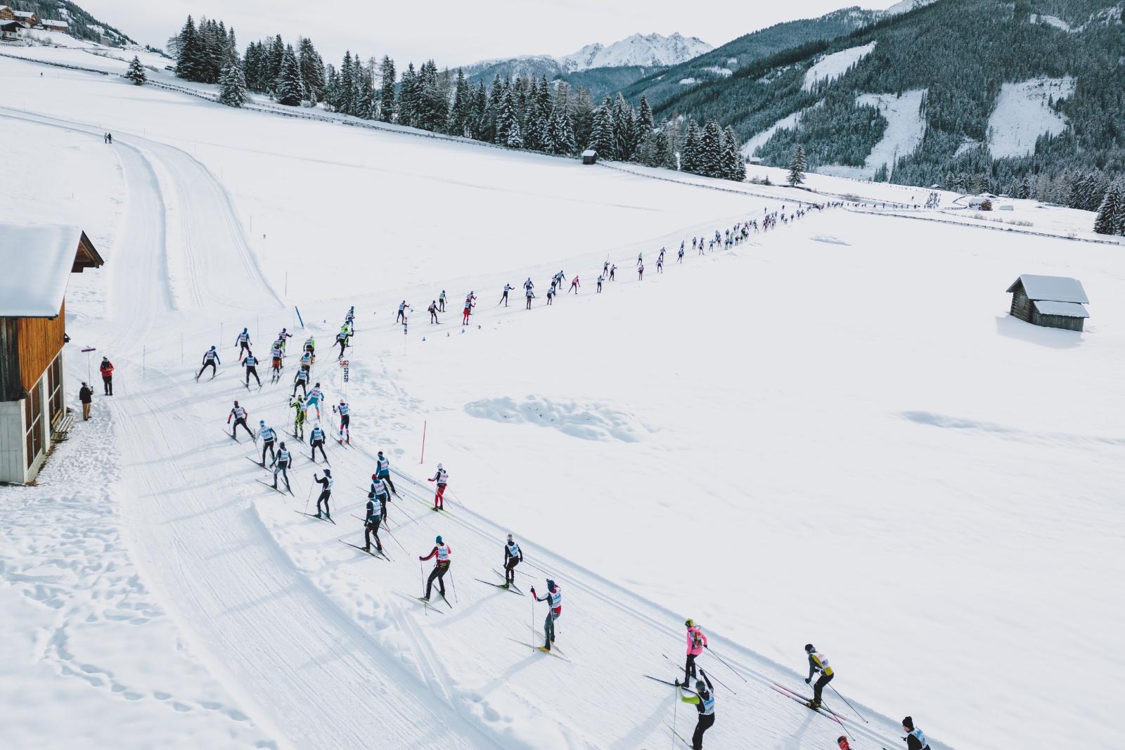 Dolomitenlauf Skating: Franzosen und zwei Österreicher:innen brillieren bei den Rennen
