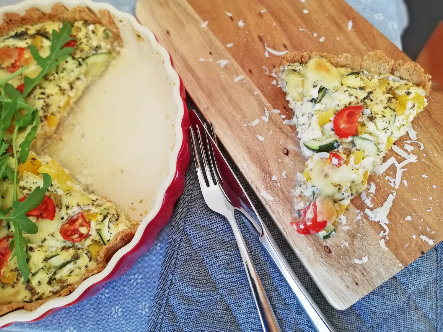 Gesunder Rezepttipp: Leichte Mittelmeer-Quiche