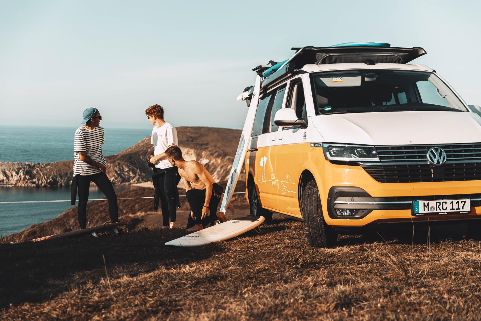 Roadtrip im Campervan: Erlebe Abenteuer direkt vor der Tür mit roadsurfer