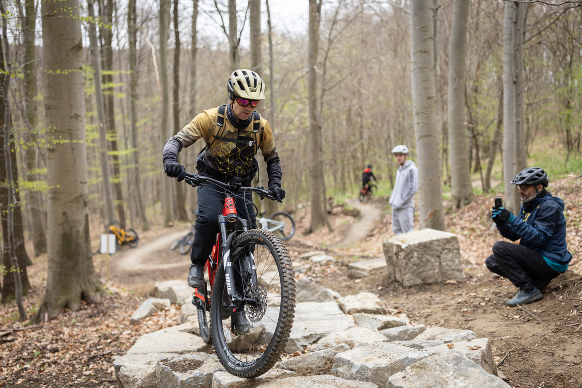 Stairway to the top: Neuer Uphill Flow Trail speziell für E-Mountainbiker