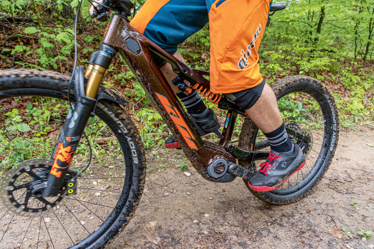 Volle Ladung: allerhand Wissenswertes rund um das Thema Akku am E-Mountainbike
