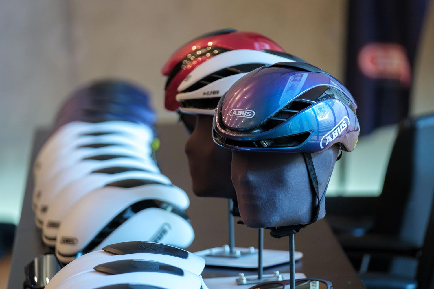 ABUS: Aero-Helm made in Italy