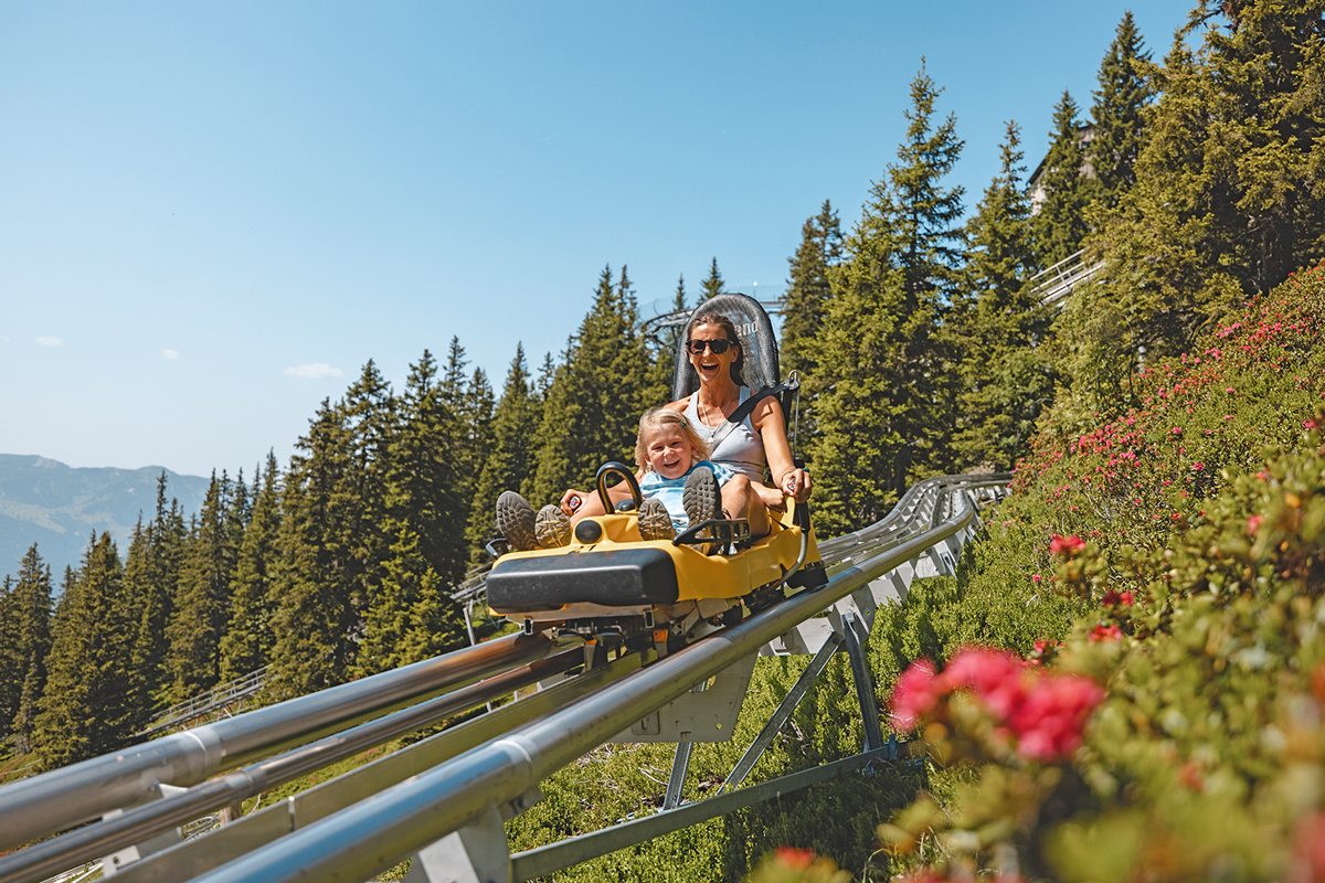 Erlebnis-Zubringer: Wie Sommerbergbahnen die Berge zu Erlebnisräumen machen