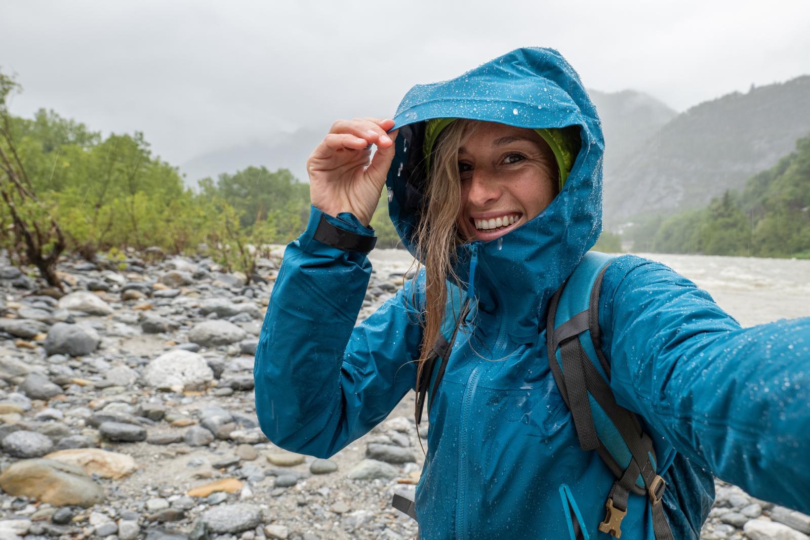 6 Gründe, warum Wandern bei Regen Spaß macht