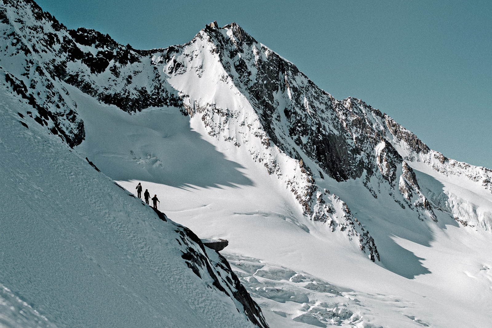 Kontrastreich. ­Flo Gassner, Vali Werner-Tutschku und Co. auf ihrer Tiroler Ost-West-Durchquerung. 520 Kilometer und 43.000 Höhenmeter kamen zusammen.