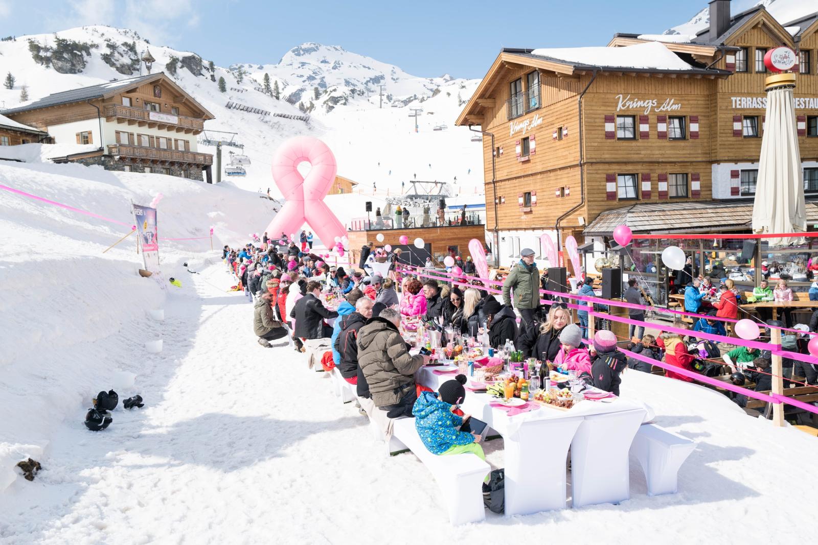 #SHESKIS für Pink Ribbon: Gemeinsam gegen den Krebs auf den Pisten Obertauerns