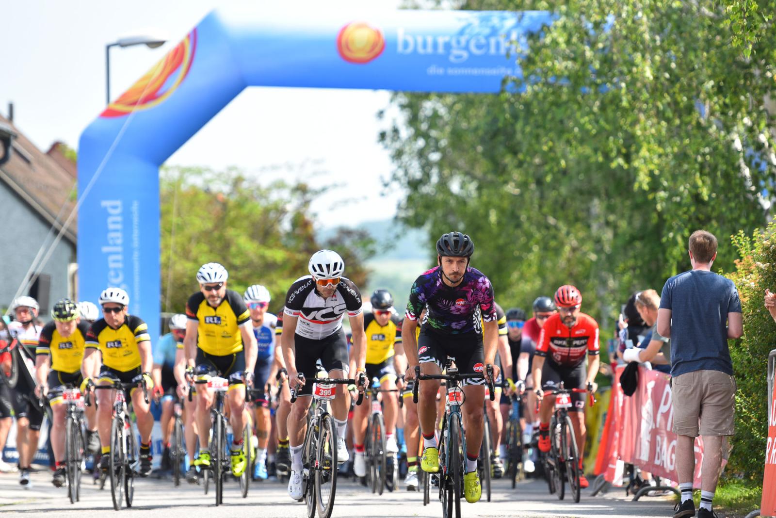 Radsportbegeisterte, aufgepasst: Der Radmarathon-Kalender 2024 ist online!