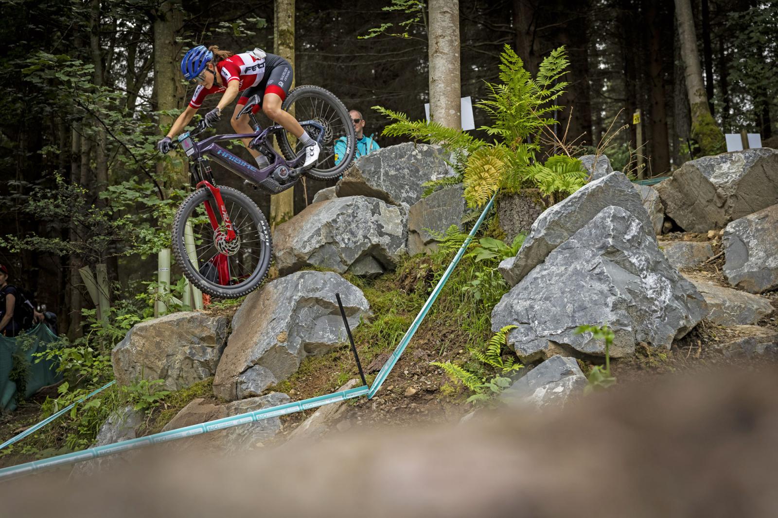 „Es ist brutal anstrengend“: Anna Spielmann gewährt Einblicke in die Welt der E-MTB-Rennen