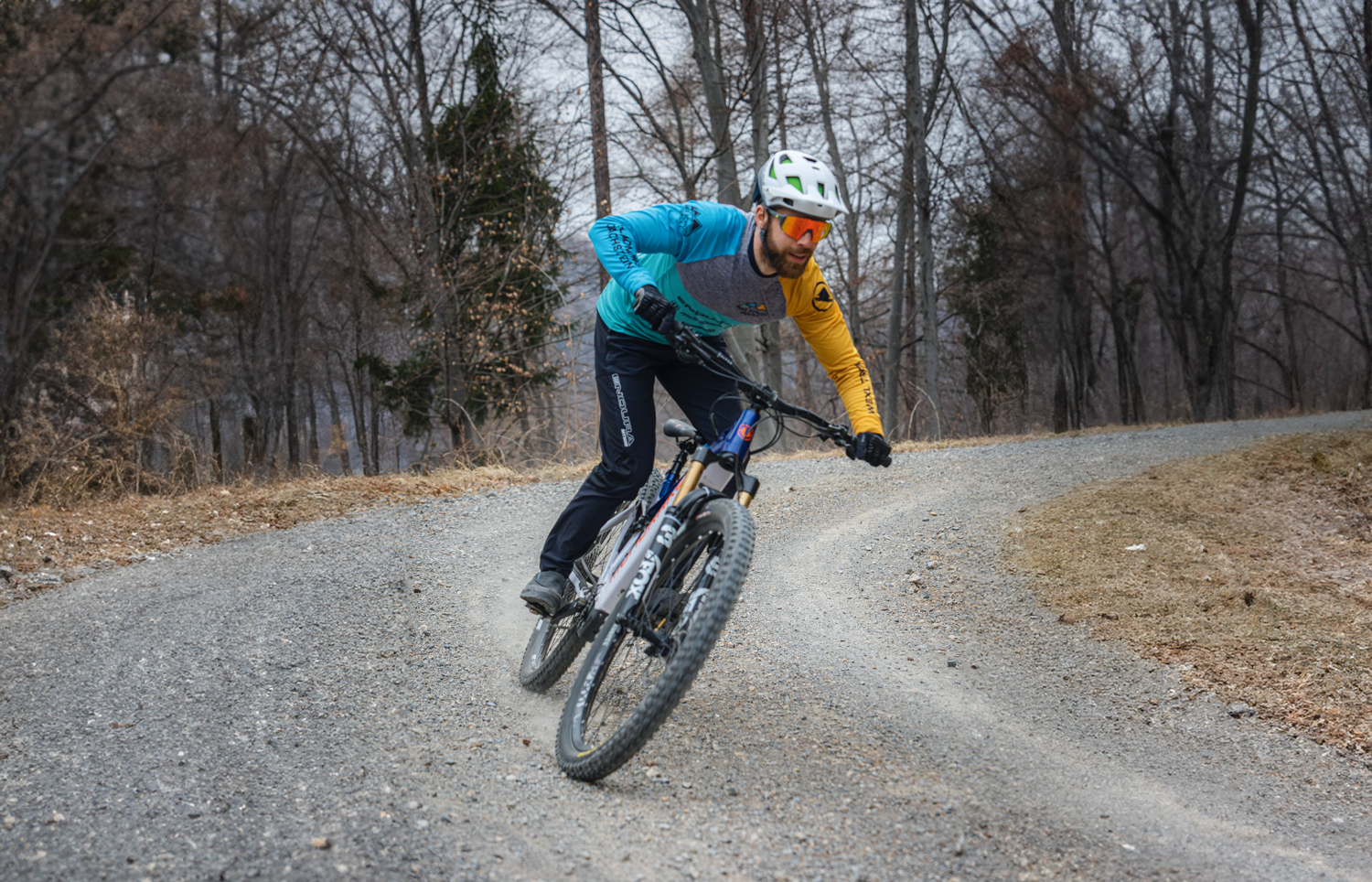 Rund ums Eck: Mit ein paar Tricks vom Profi fährt es sich deutlich sicherer durchs Gelände