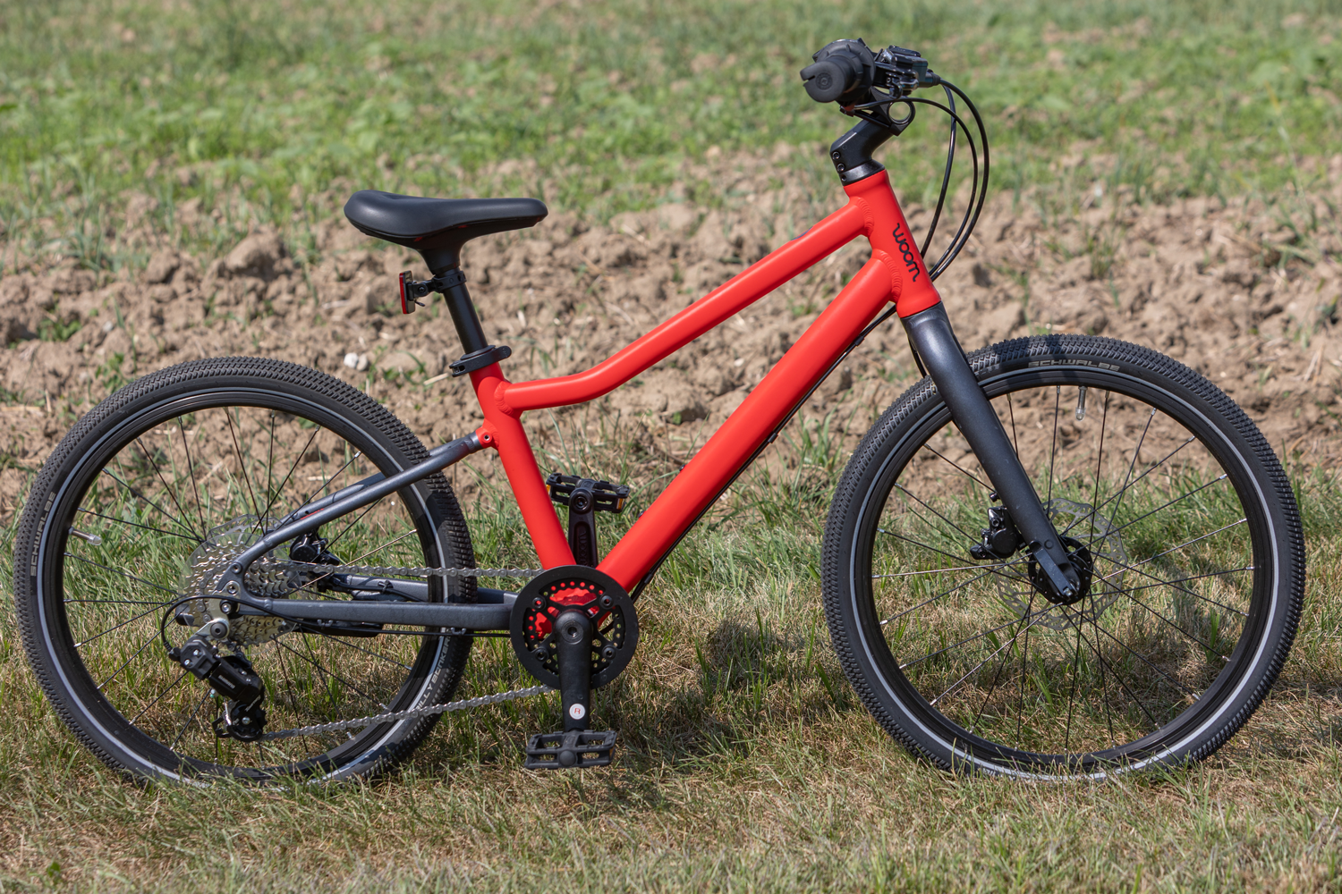 Forscher unterwegs mit dem neuen woom EXPLORE