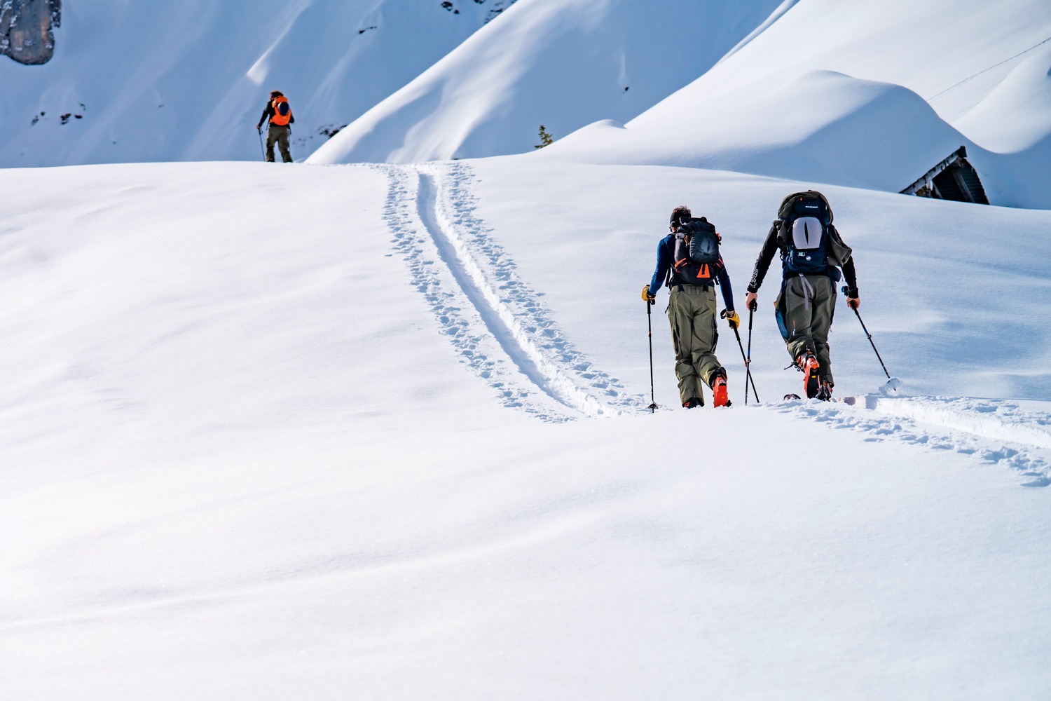 Goldene Mitte: Allround-Tourenskischuhe für Auf- und Ab im Fokus