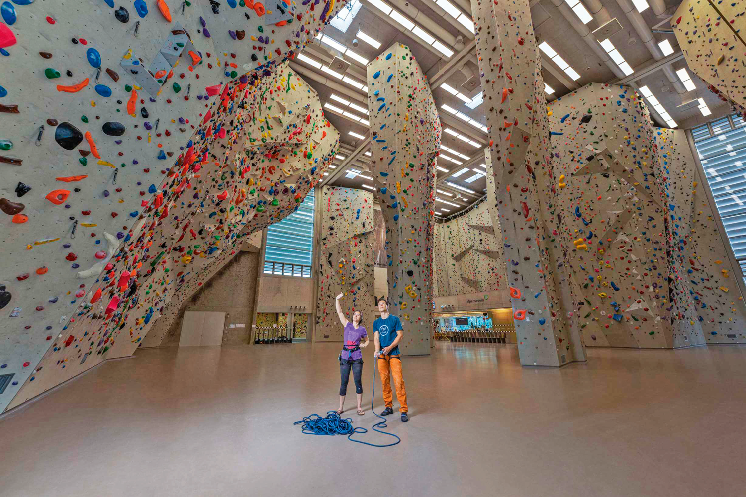 Hoch die Wände: So gelingt der Einstieg ins Hallenklettern und Bouldern – plus 20 Adressen