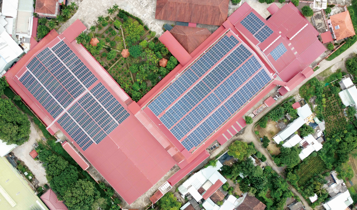 Outdoor-Ausrüster Tatonka produziert komplett Outdoor- Ausrüster Tatonka produziert zu 100% mit Solarstrom