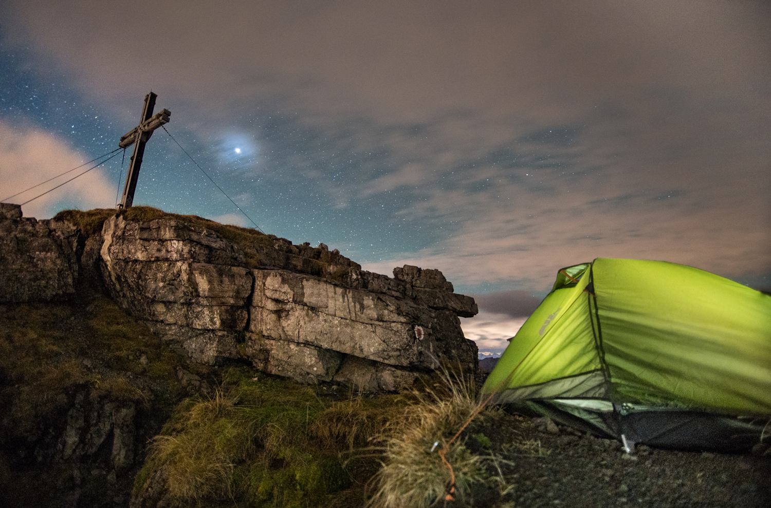 Die Nacht im Zelt: Höhen- und Weitwanderer stoßen in Österreich an rechtliche Grenzen