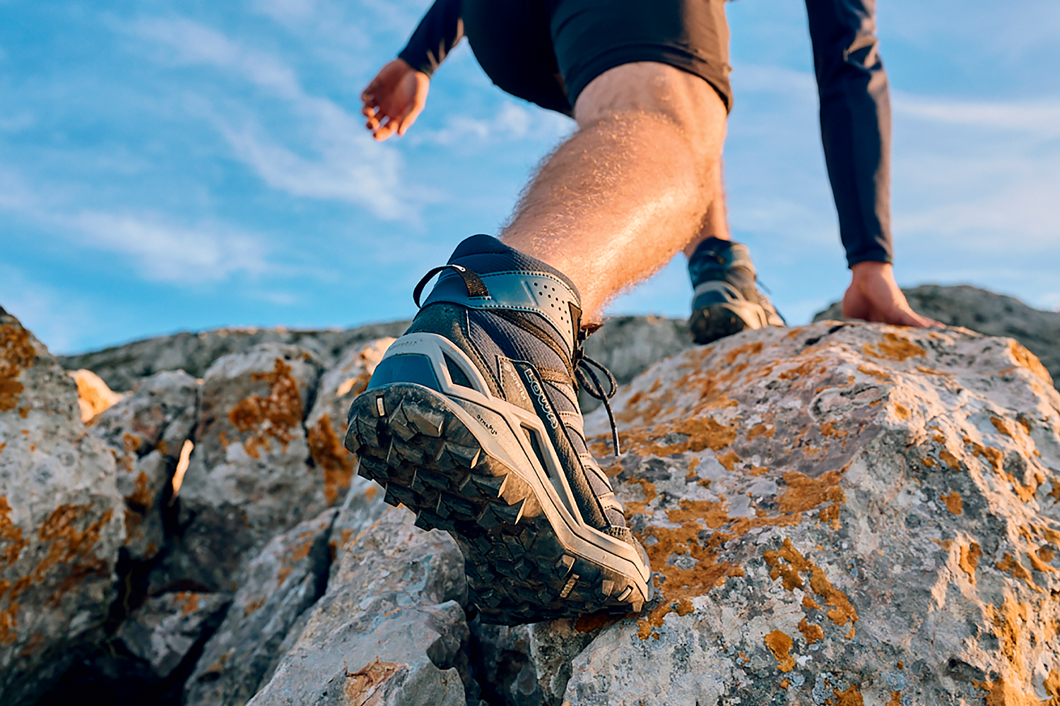 Goldener Midcut: Leichte Midcut-Wanderschuhe lassen sich besonders vielfältig einsetzen